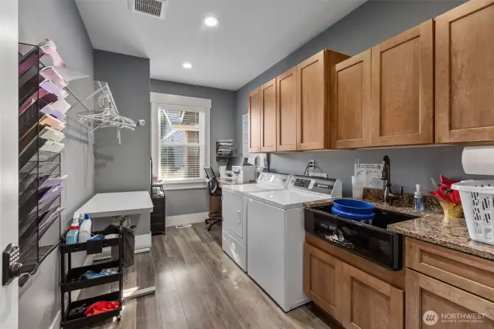 Commercial Style Washer/Dryer