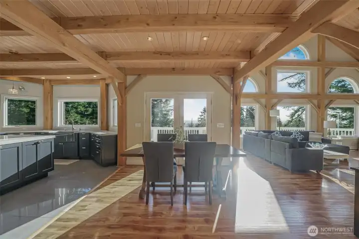 The perfect entertaining layout!