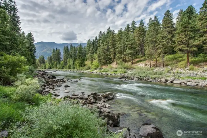 Welcome to 9864 East Leavenworth Road