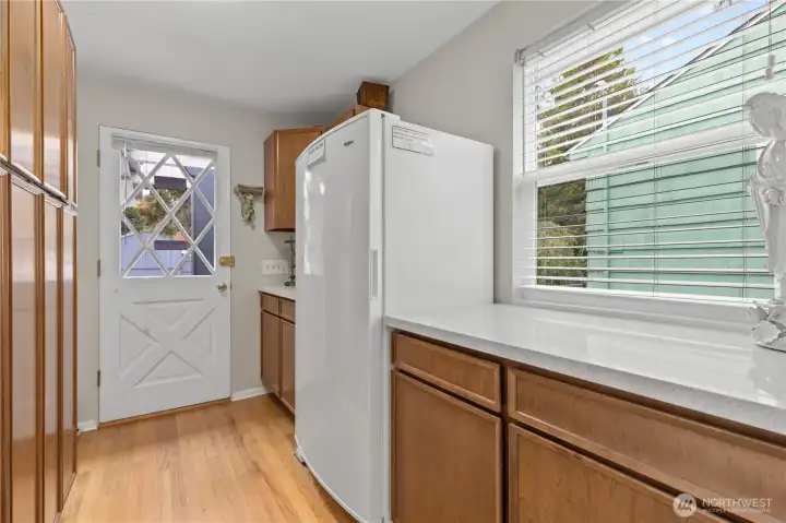 Pantry. Easy change to large walk-in closet Pantry. Easy change to large walk-in closet