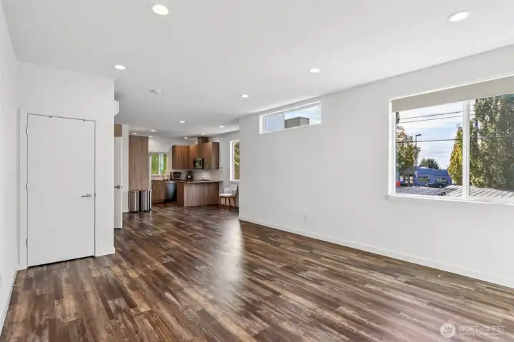 Lg Main. Living, Dining & Kitchen w/ 1/2 bath