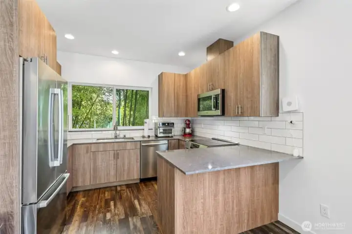 Custom Kitchen. High End Appliances, Quartz Counters
