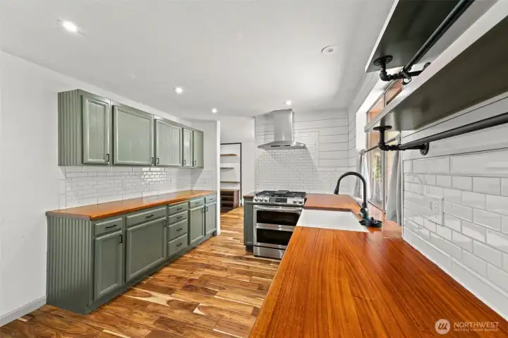 Kitchen to Dining Room