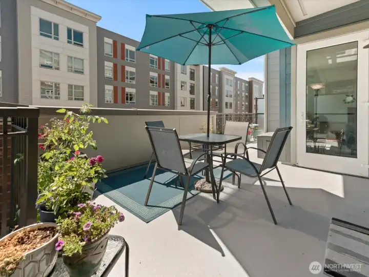 Urban living- but with lots of sunshine Urban living- but with lots of sunshine