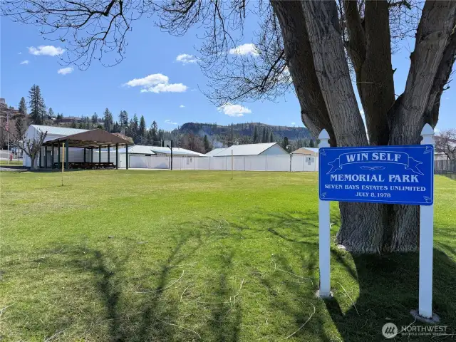 Seven Bays Park