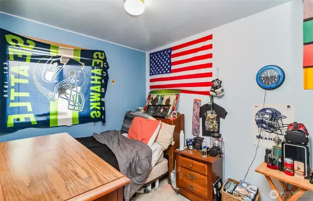 2nd bedroom