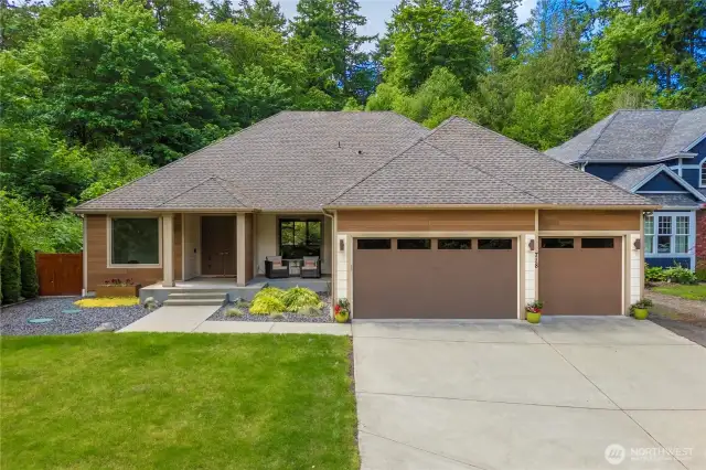 Welcome to this custom Fife Heights home!