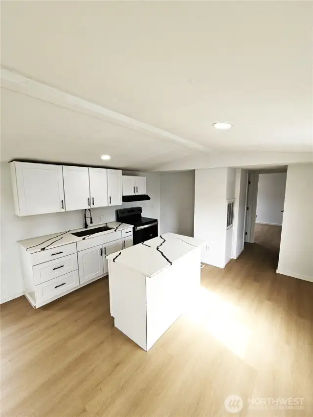 Livingroom to kitchen