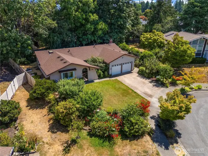 This fantastic Rolling Hills RAMBLER resides on a quiet cul-de-sac.