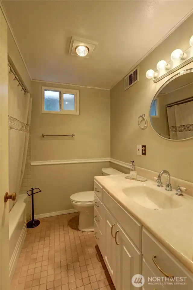 MIL bathroom #4