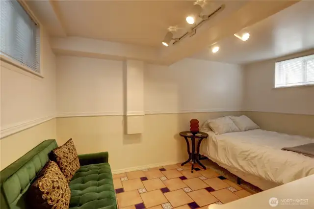 MIL Bedroom #5