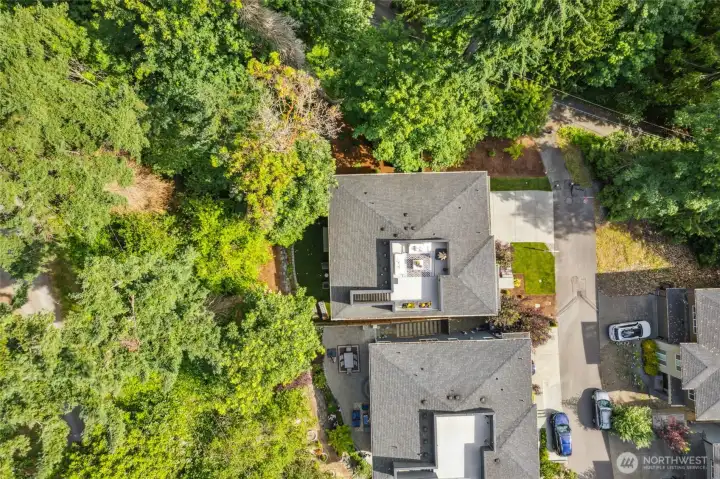 Come experience Holmes Point living at its finest!