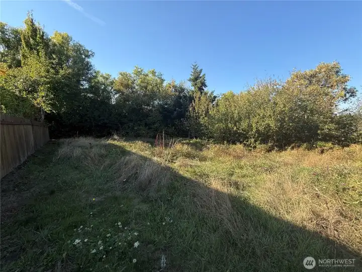 Beautiful flat lot location.