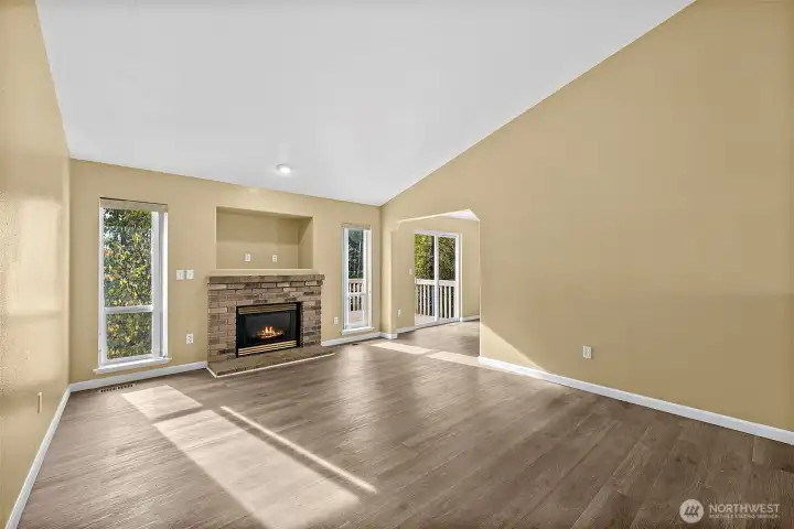 Livingroom with Fireplace