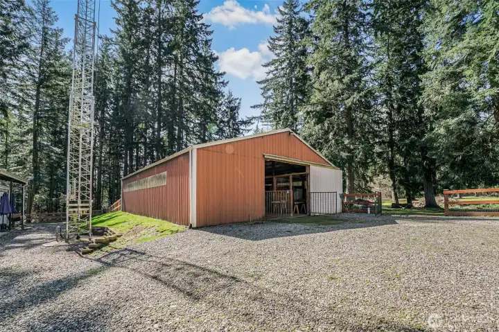 7 stall barn