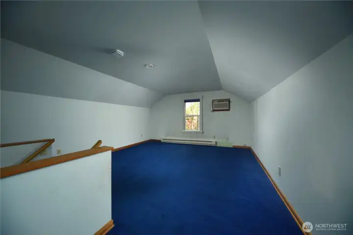 Bonus room upstairs