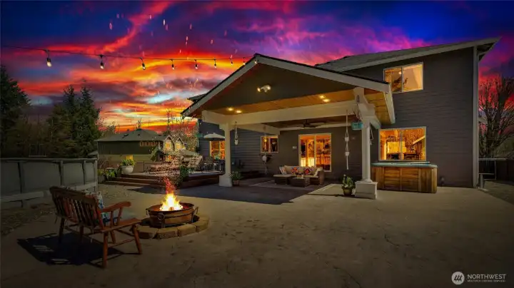 Entertaining size backyard with gas firepit