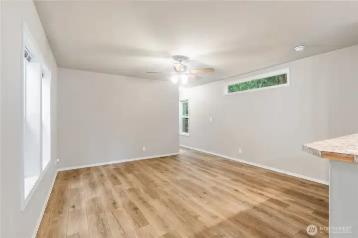 Bright spacious Livingroom