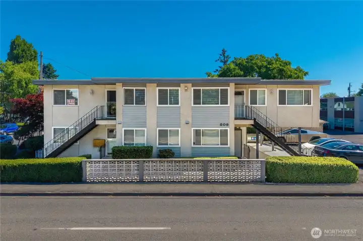 809 N 6th St Renton WA