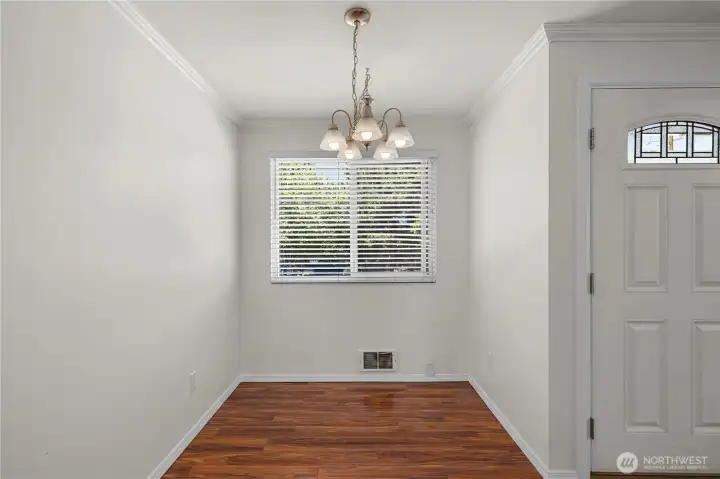 nice eating areas off every kitchen