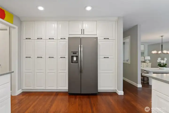 Abundant cabinetry in kitchen