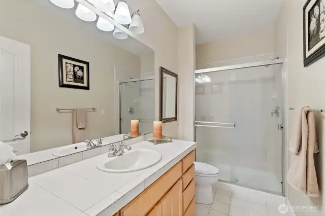 Shared Bath for lower level bedrooms