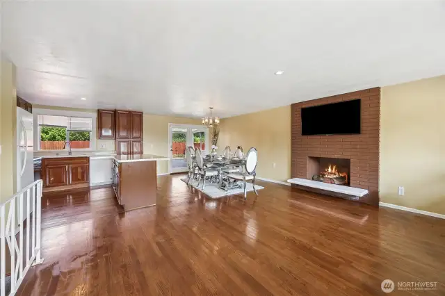 2 Living rooms