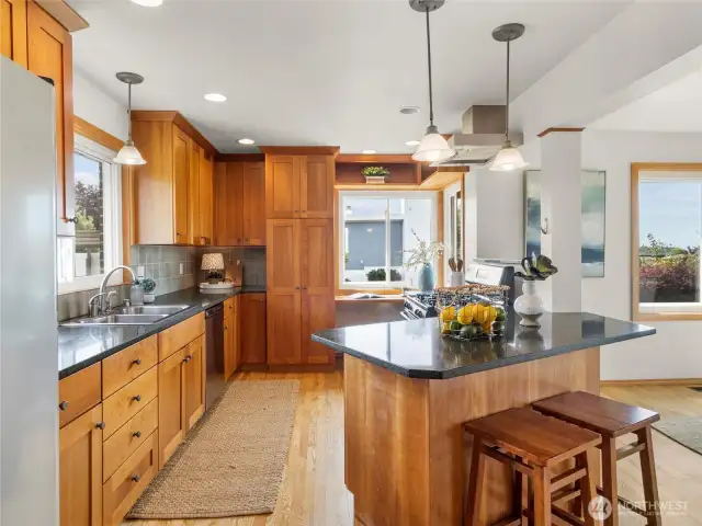 Spacious Kitchen with Breakfast Bar