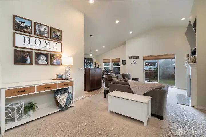 Open living room with vaulted ceilings