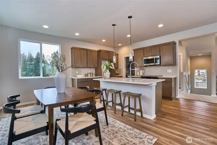 Kitchen/Eating Area