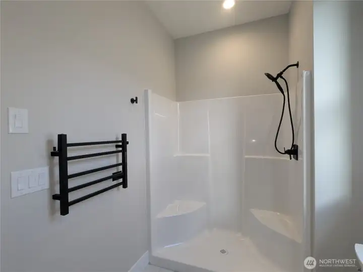 Primary Bath with TOWEL WARMERS!