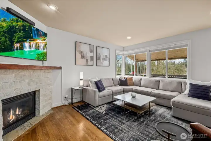 Cozy gas fire place in family room