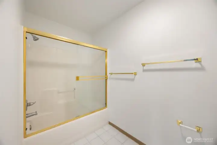 Ensuite bath