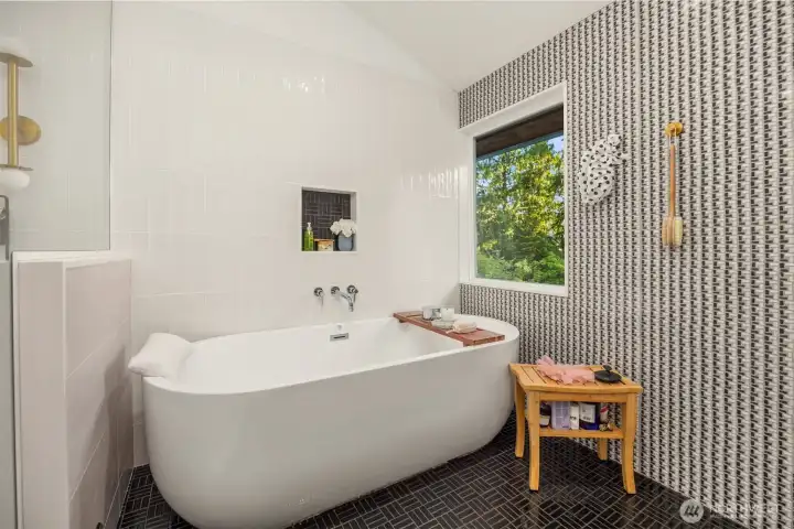 spa like ensuite bathroom