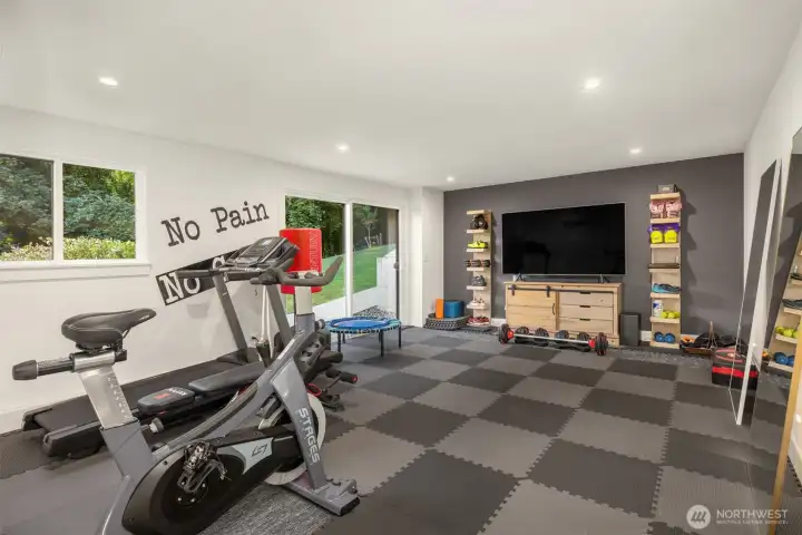 Huge flex/workout room on lower level