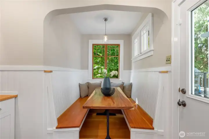 Built-in dining nook