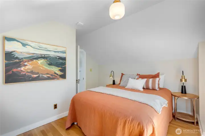 Top floor 1 of 2 bedrooms
