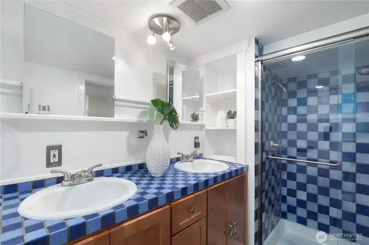 Basement full bathroom