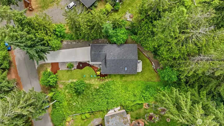 Easy-care beauty meets natural luxury. Enjoy the ultimate peace and quiet of country living without sacrificing the convenience of being minutes to Gig Harbor North.