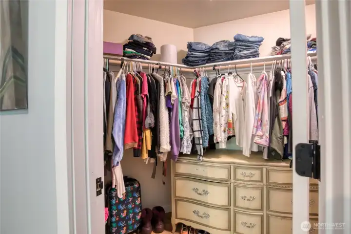 Walk-in Closet