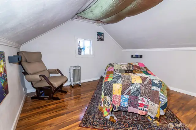 Bonus room.