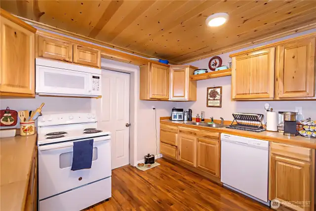 Nice size kitchen that has all the charm you've been looking for.