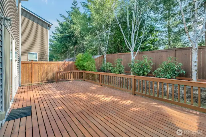 Huge deck perfect for relaxing or entertaining.