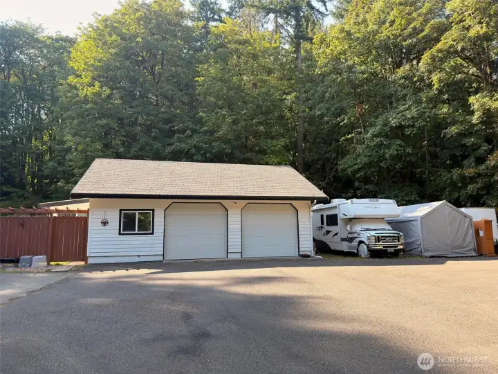 Detached Garge