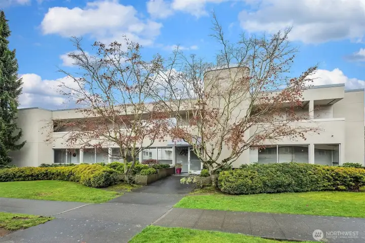 Welcome to Marine Vista Condominiums!