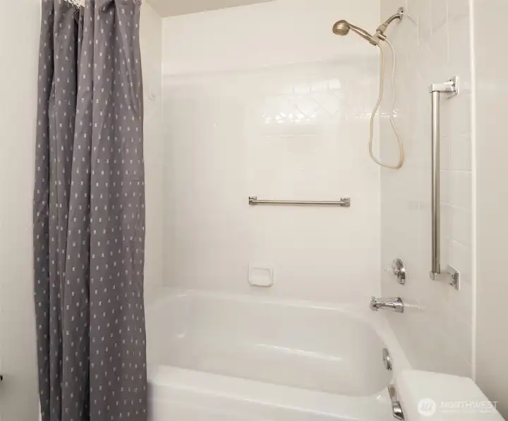 En-suite Primary Bathroom