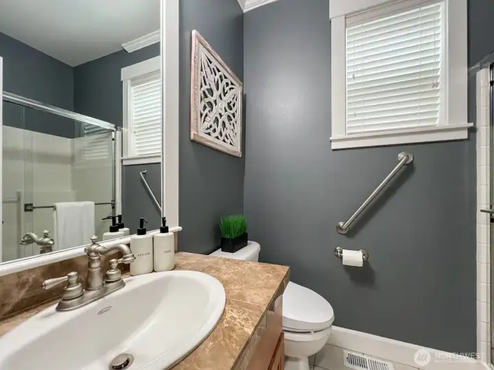 Main floor 3/4 bathroom