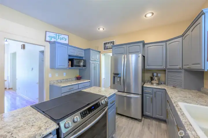 Kitchen 15'x11'. Great working and storage space. Kitchen 15'x11'. Great working and storage space.