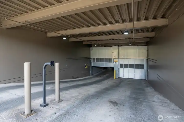 Private secure parking garge