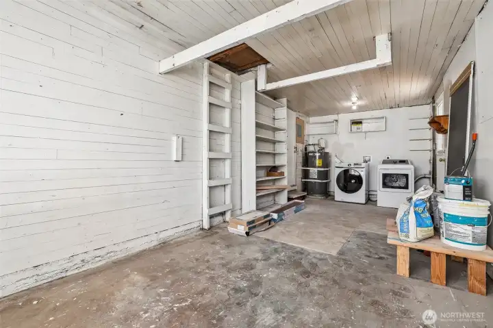 laundry/utility/extra storage room laundry/utility/extra storage room